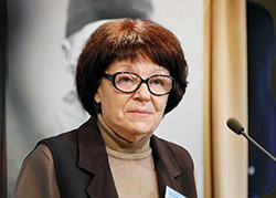 СВЕТЛОЙ ПАМЯТИ ОЛЬГИ АНДРЕЕВНЫ ОЛЬХОВОЙ