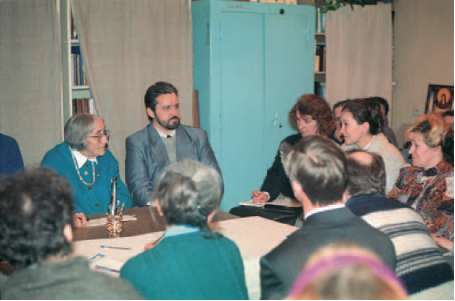 Natalia Spirina at the meeting with her colleagues from different Roerich societies. 1990s